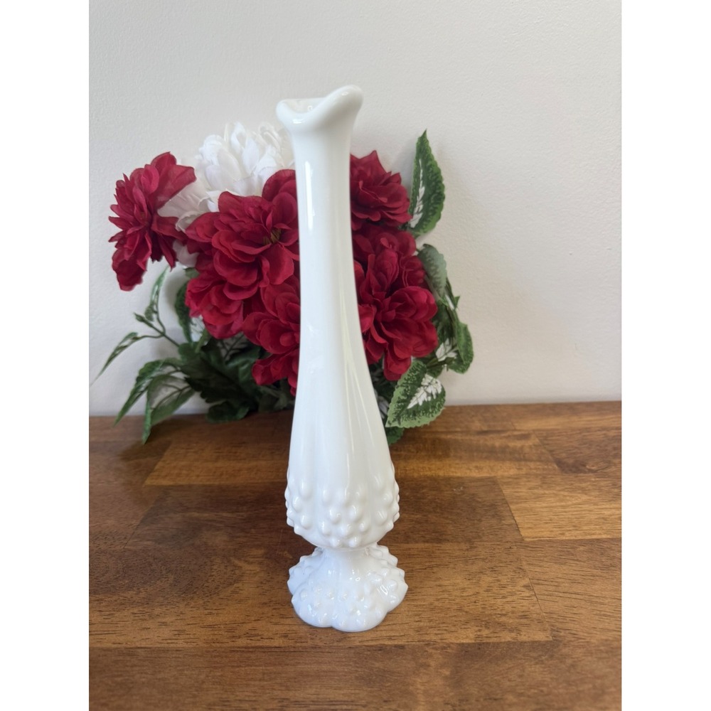 Vintage Milk Glass Bud‎ Vase Hobnail Pattern White Fenton Style MCM Wedding